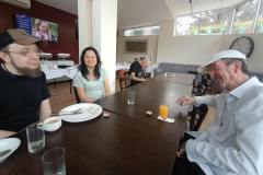 Ĉe la kafejo. Foto: Wlliam