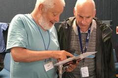 Sandor kaj Alan. Foto: Helen Palmer