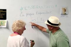 Heather Heldzingen kaj Orlando Raola. Foto: Helen Palmer. Tria premio en la fotokomkurso