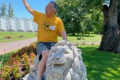 Kam Lee sur leono. Foto: Sandor Horvath